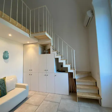 Nina Bed & Breakfast